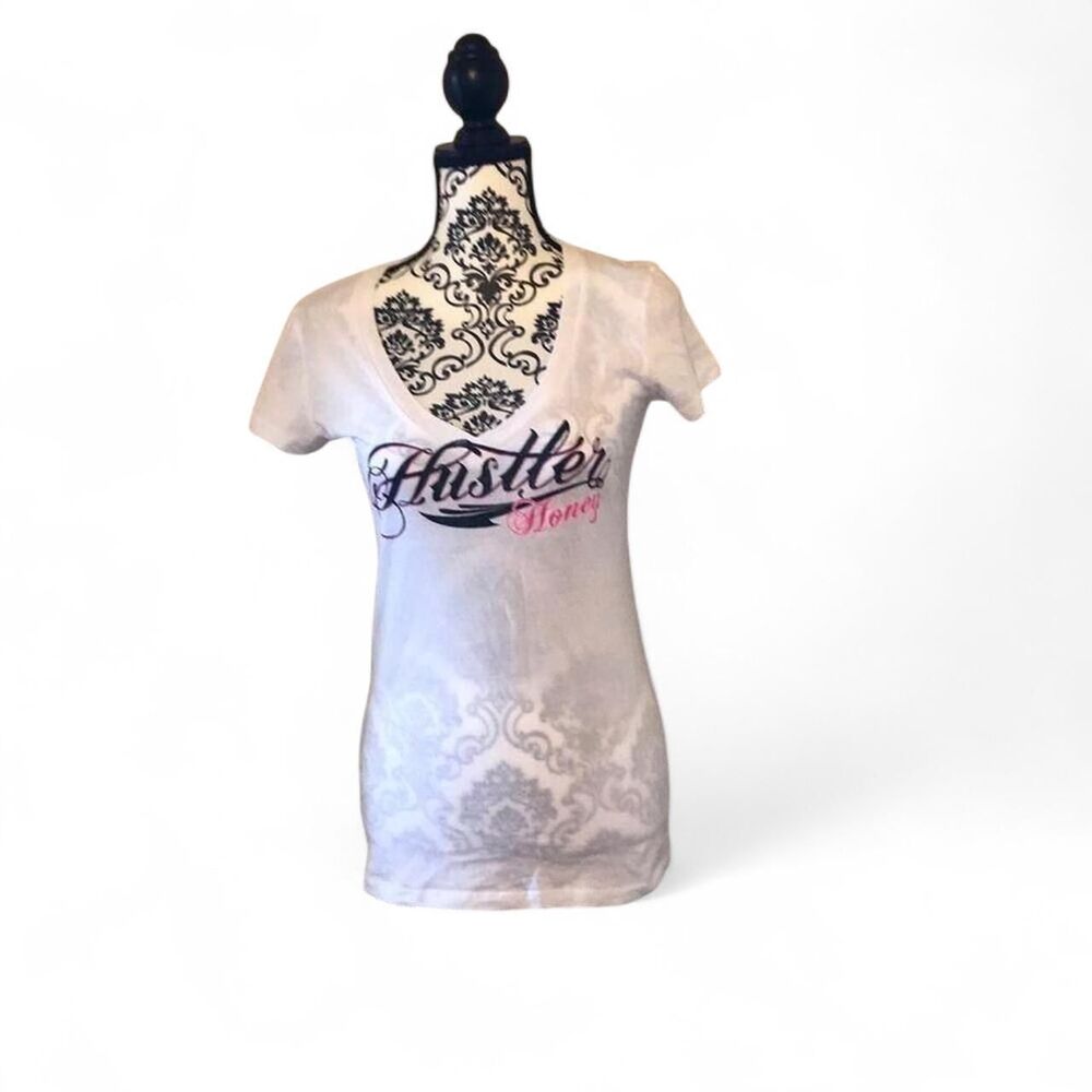Hustler honey  V neck medium